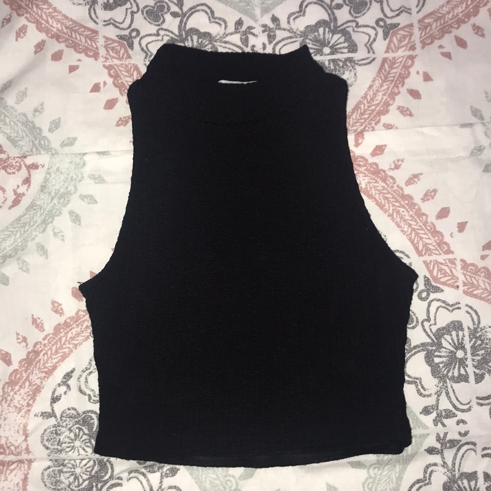 Dainty Hooligan crop top